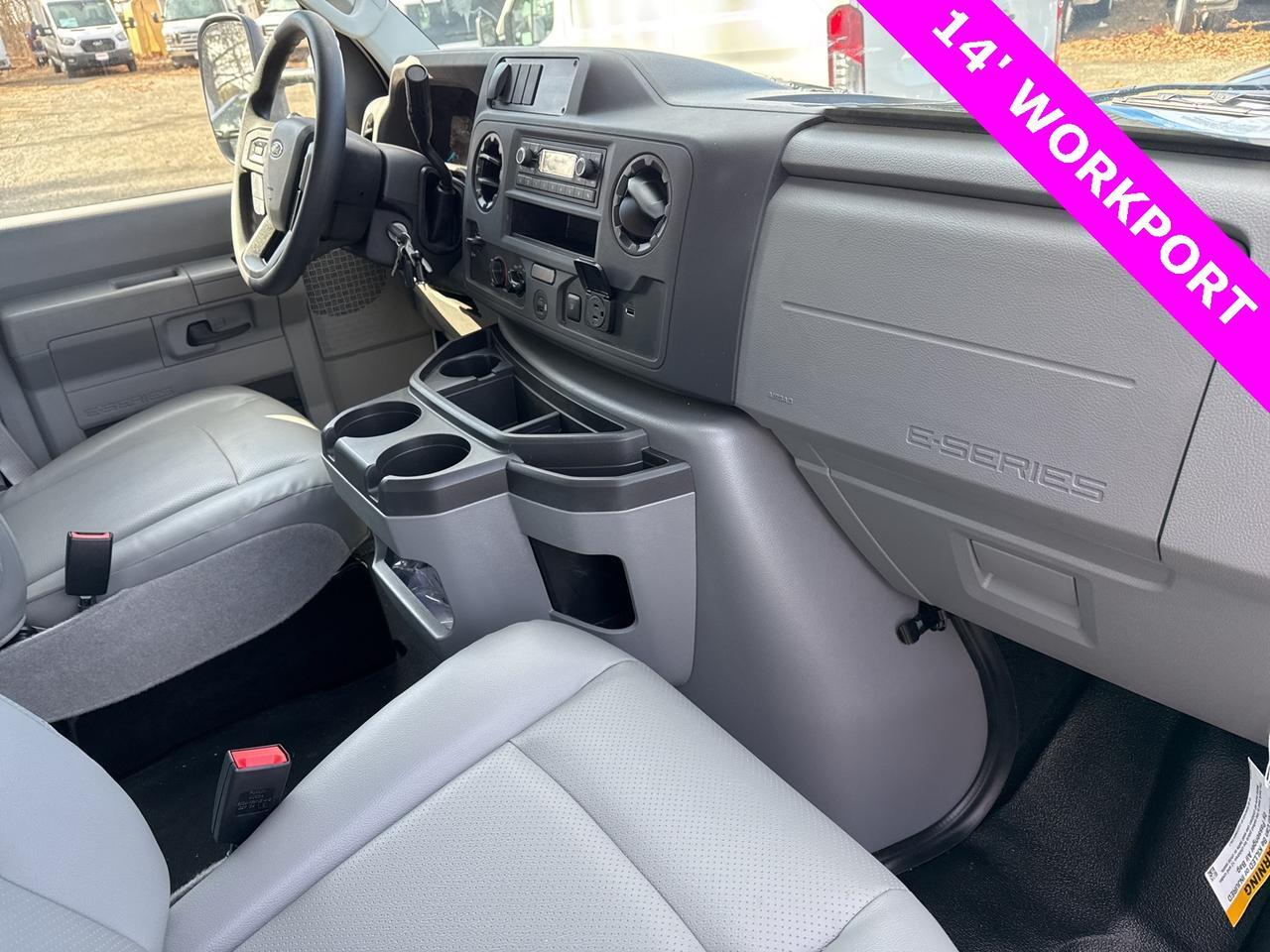 2025 Ford E-450SD Base Warrenton VA