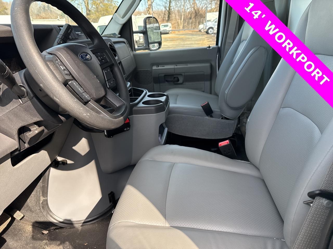 2025 Ford E-450SD Base Warrenton VA