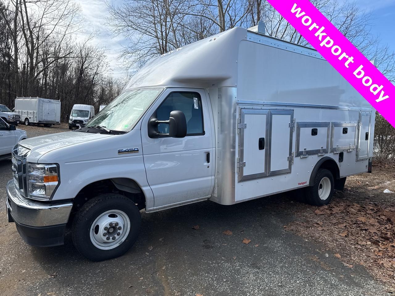 2025 Ford E-450SD Base Warrenton VA