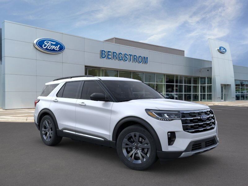2025 Ford Explorer Active Green Bay WI