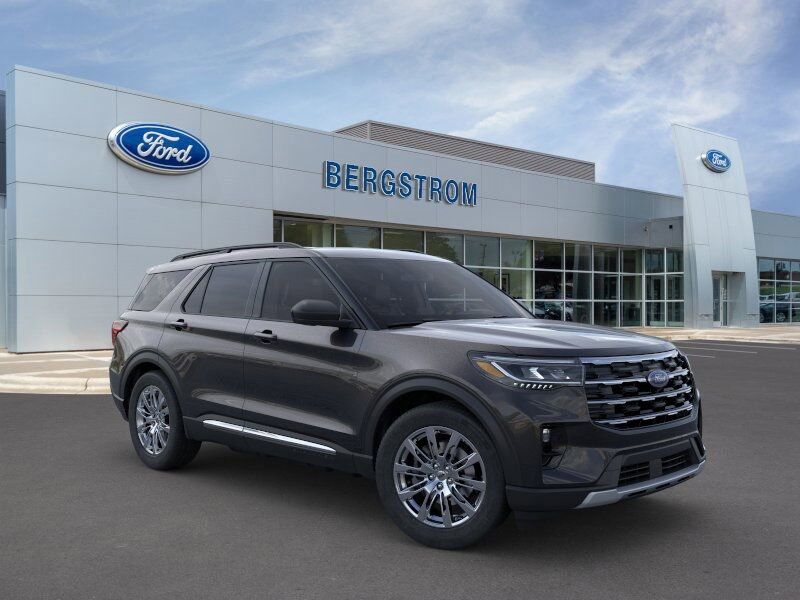 2025 Ford Explorer Active Green Bay WI