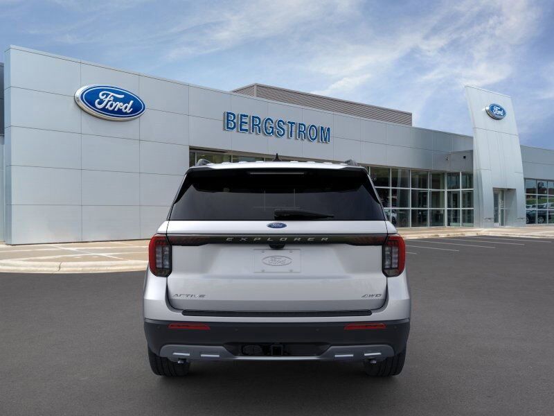 2025 Ford Explorer Active Green Bay WI