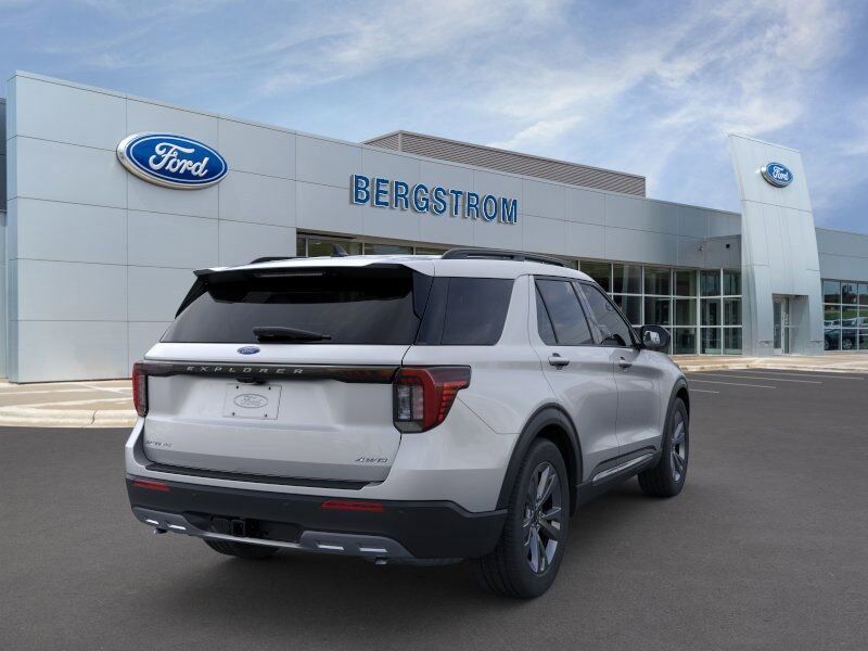 2025 Ford Explorer Active Green Bay WI