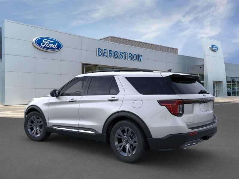 2025 Ford Explorer Active Green Bay WI