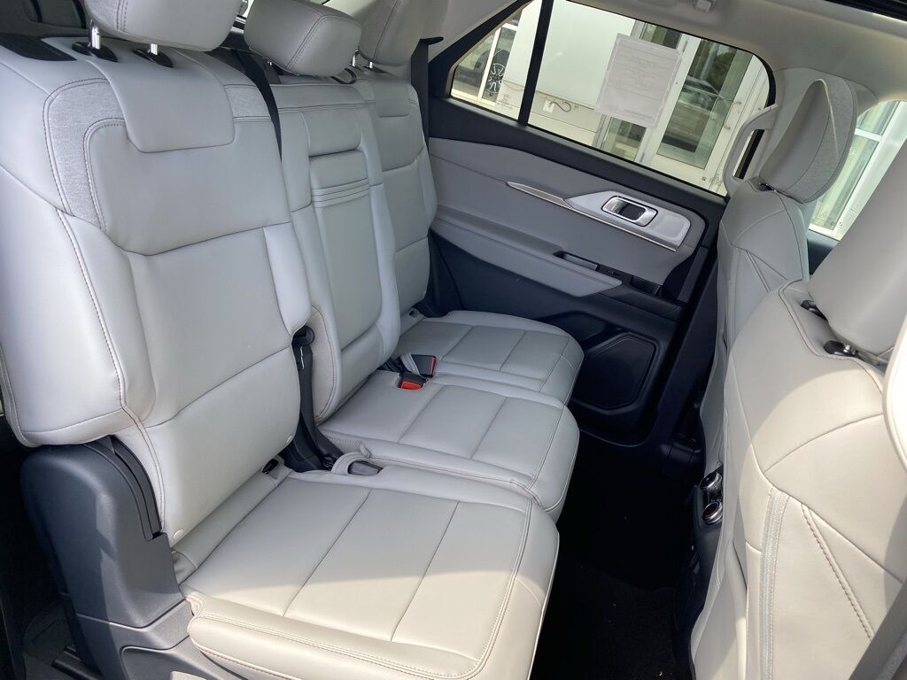 2025 Ford Explorer Active Green Bay WI