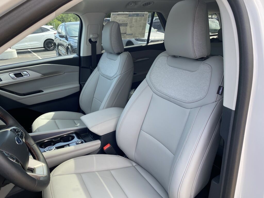 2025 Ford Explorer Active Green Bay WI