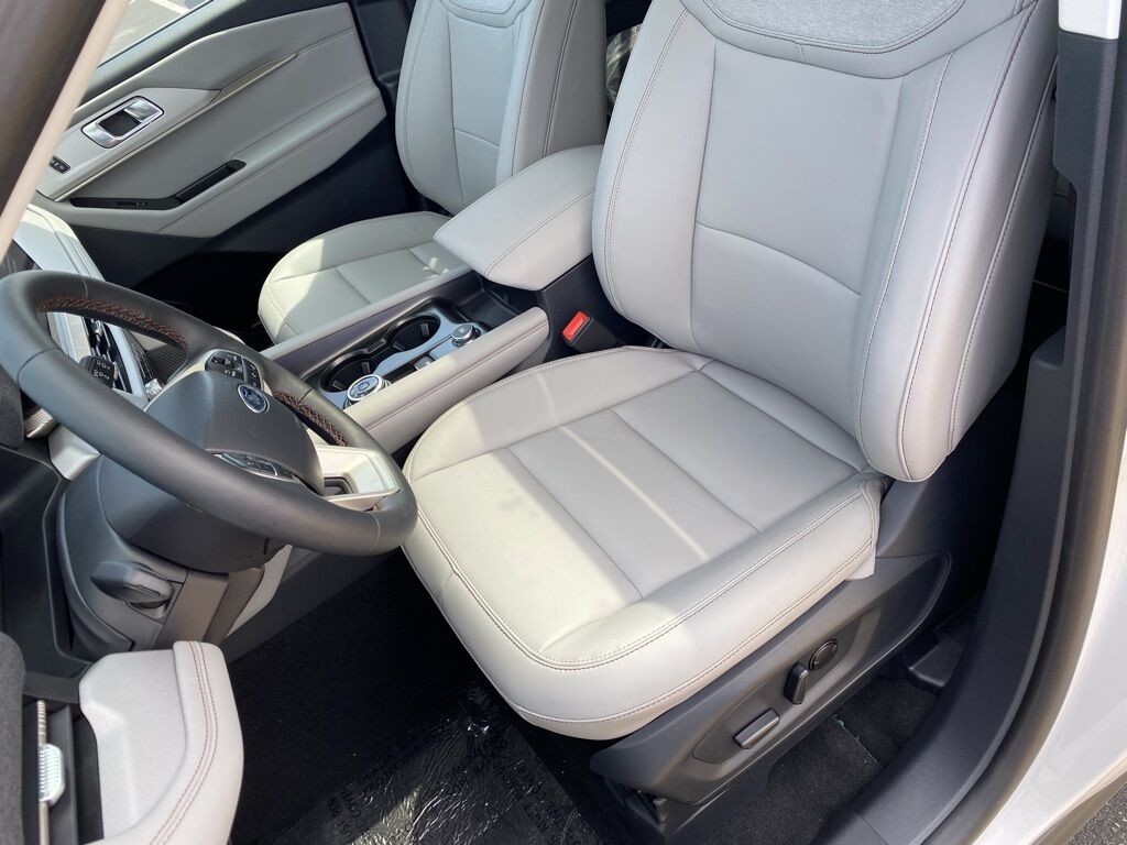 2025 Ford Explorer Active Green Bay WI