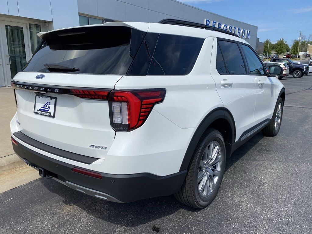 2025 Ford Explorer Active Green Bay WI