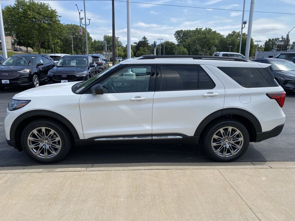 2025 Ford Explorer Active Green Bay WI
