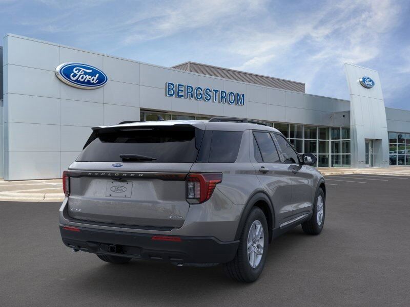 2025 Ford Explorer Active Green Bay WI
