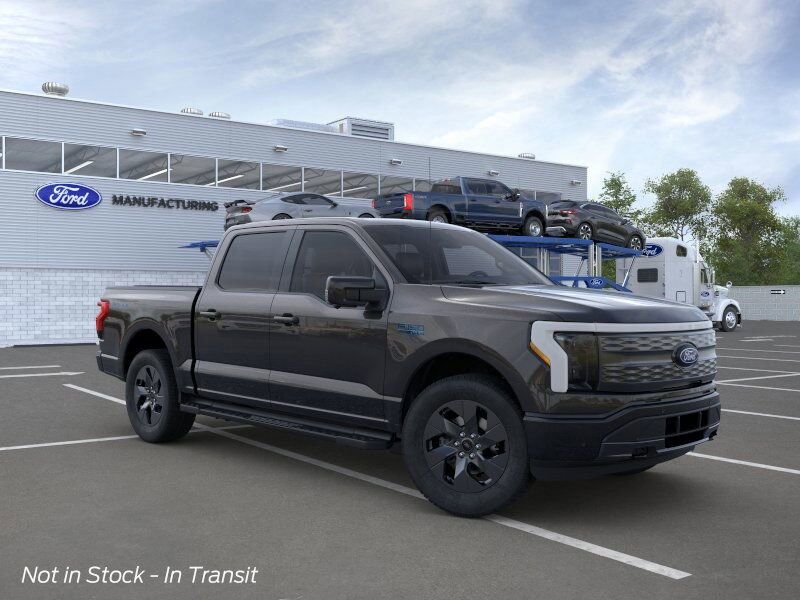 2025 Ford F-150 Lightning Lariat