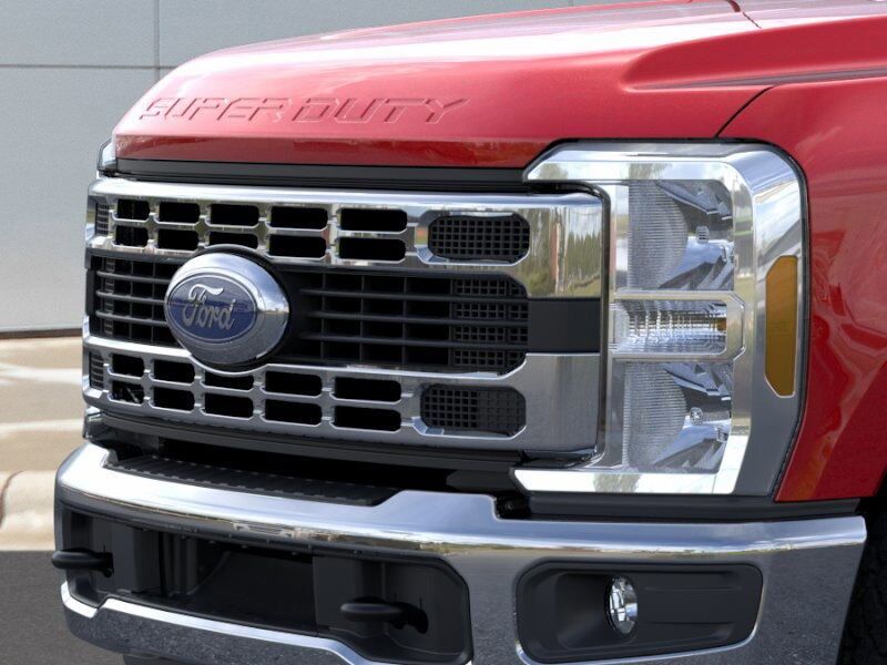 2025 Ford F-350SD XLT Green Bay WI