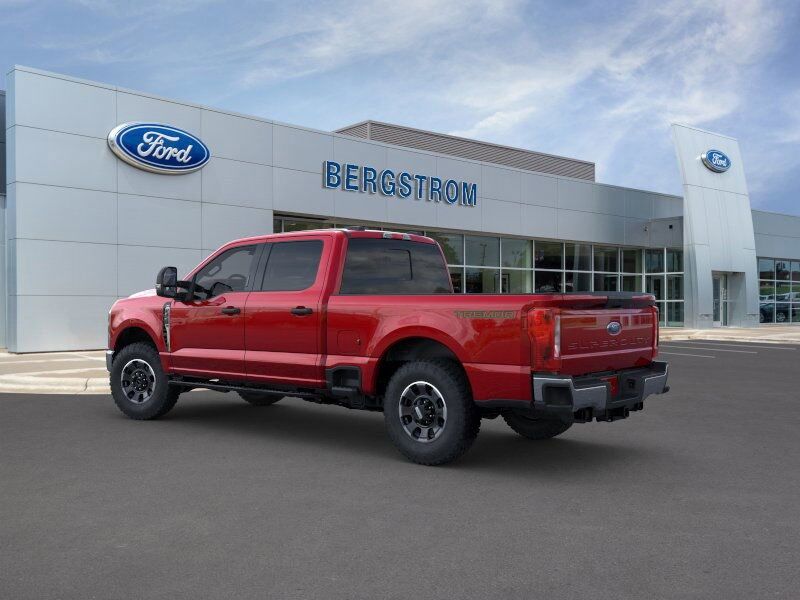 2025 Ford F-350SD XLT Green Bay WI