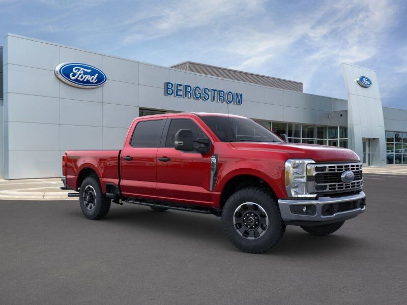 2025 Ford F-350SD XLT Green Bay WI