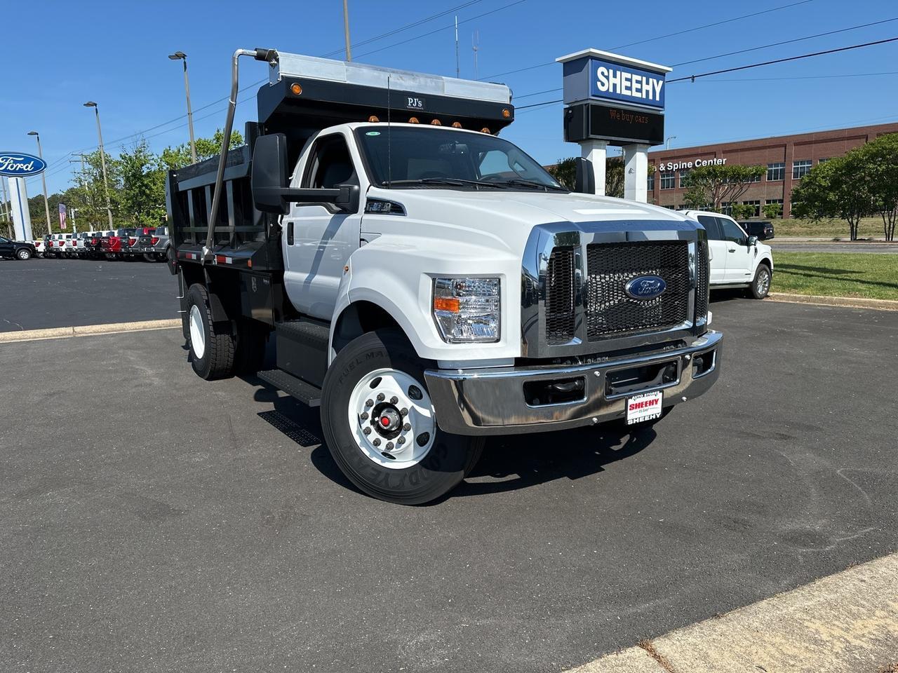 2025 Ford F-650SD Base