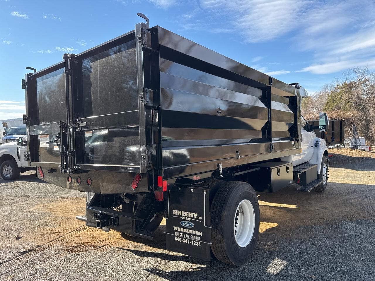 2025 Ford F-650SD Base Warrenton VA