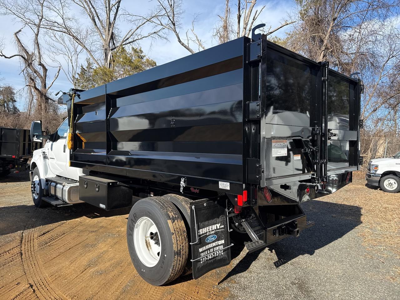 2025 Ford F-650SD Base Warrenton VA