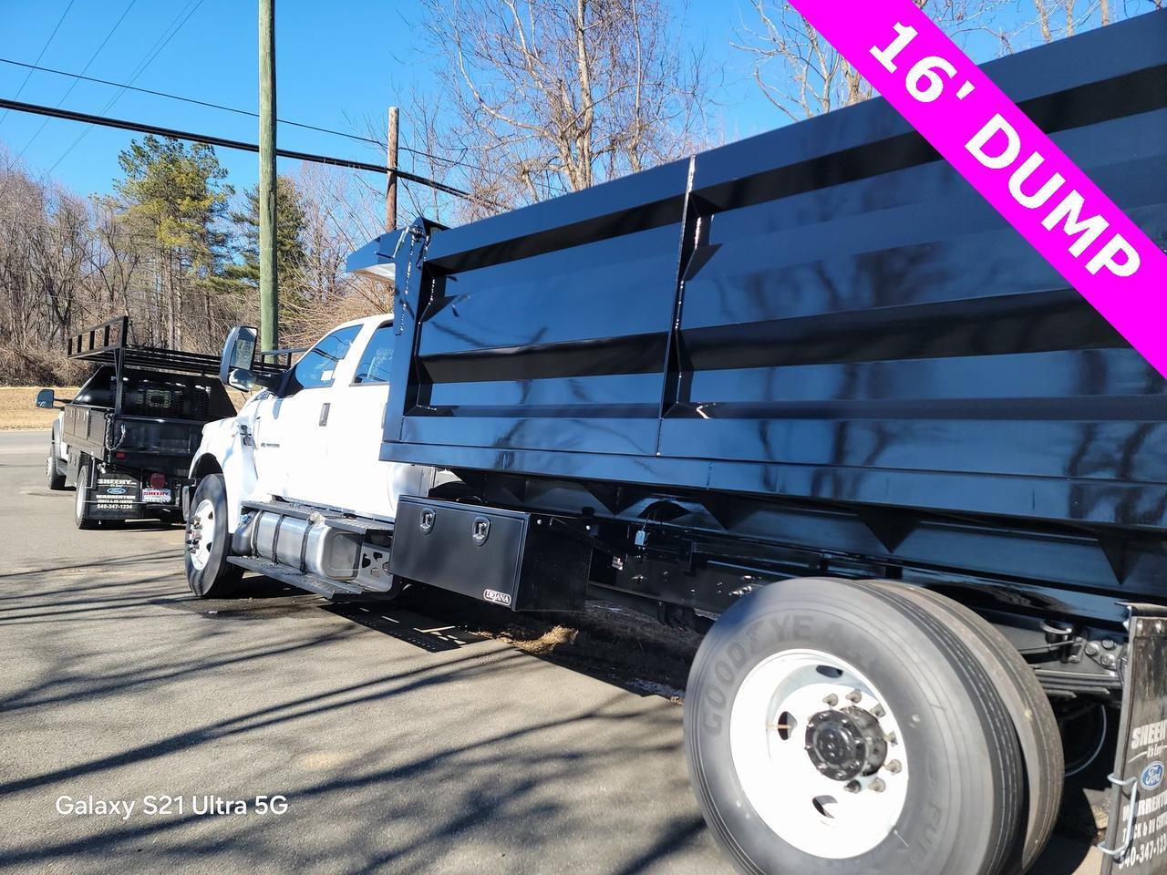 2025 Ford F-750SD Base