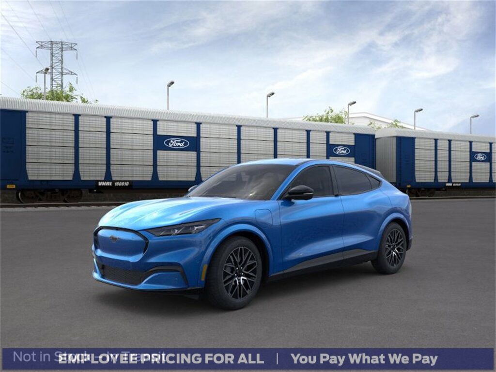2025 Ford MUSTANG MACH-E Premium Green Bay WI