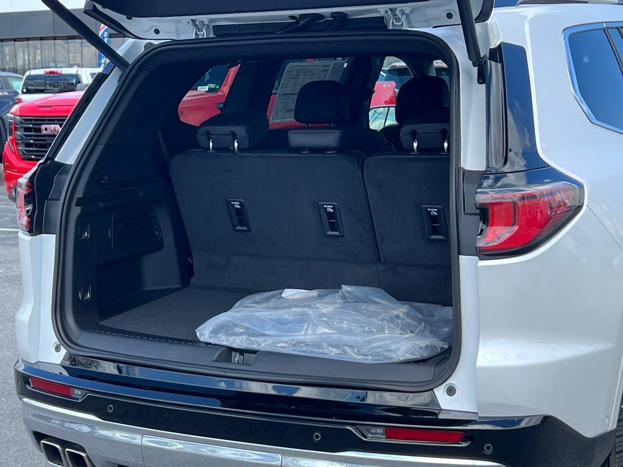 2025 GMC Acadia Denali Hagerstown MD