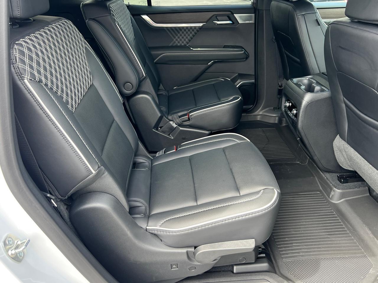 2025 GMC Acadia Denali Hagerstown MD