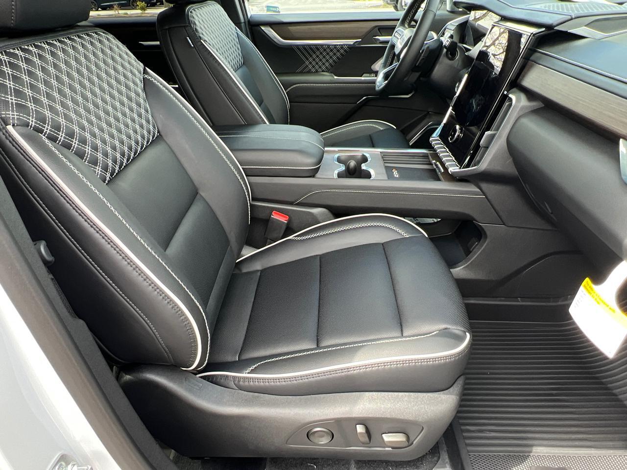 2025 GMC Acadia Denali Hagerstown MD