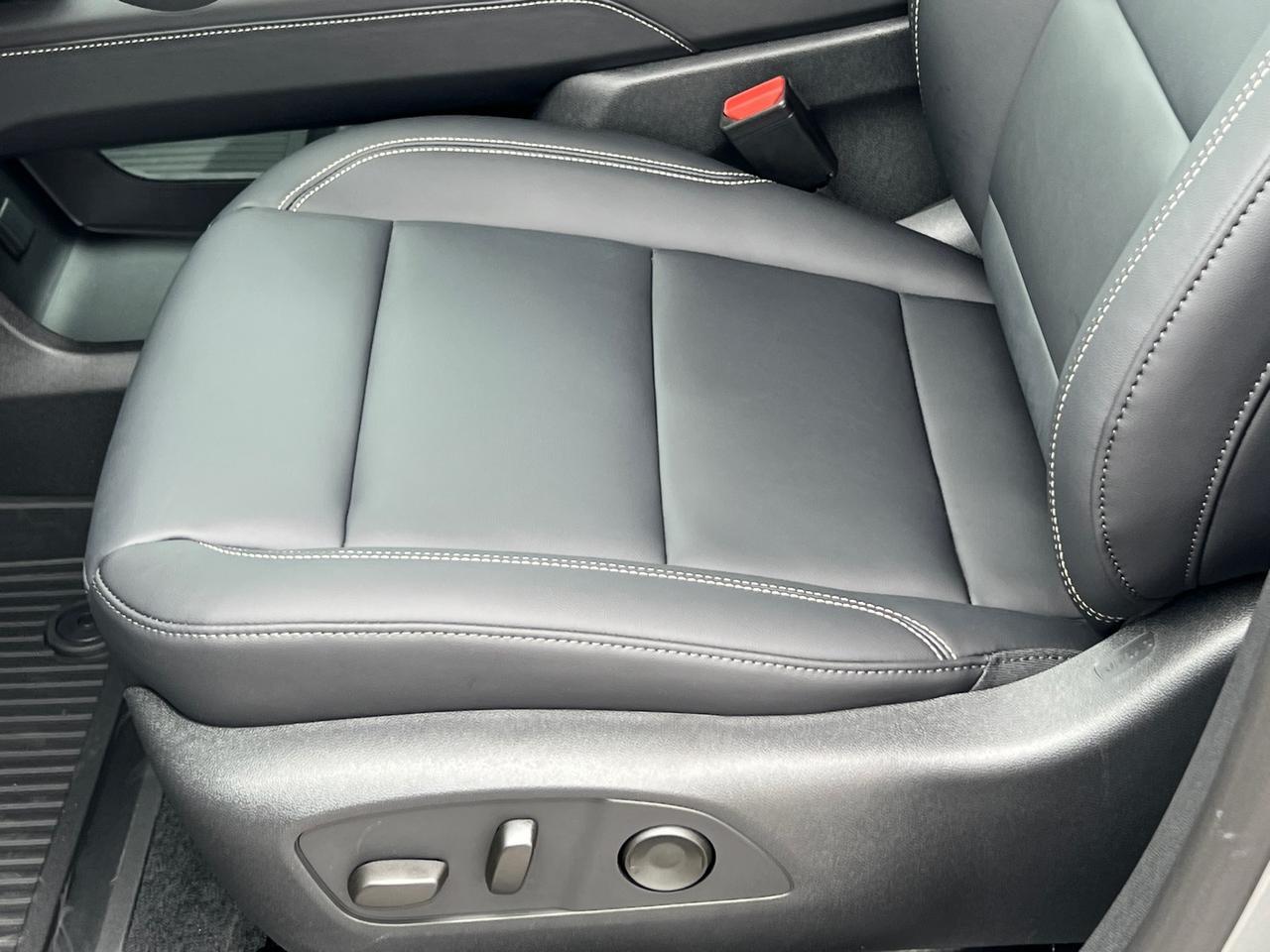 2025 GMC Acadia Elevation Hagerstown MD