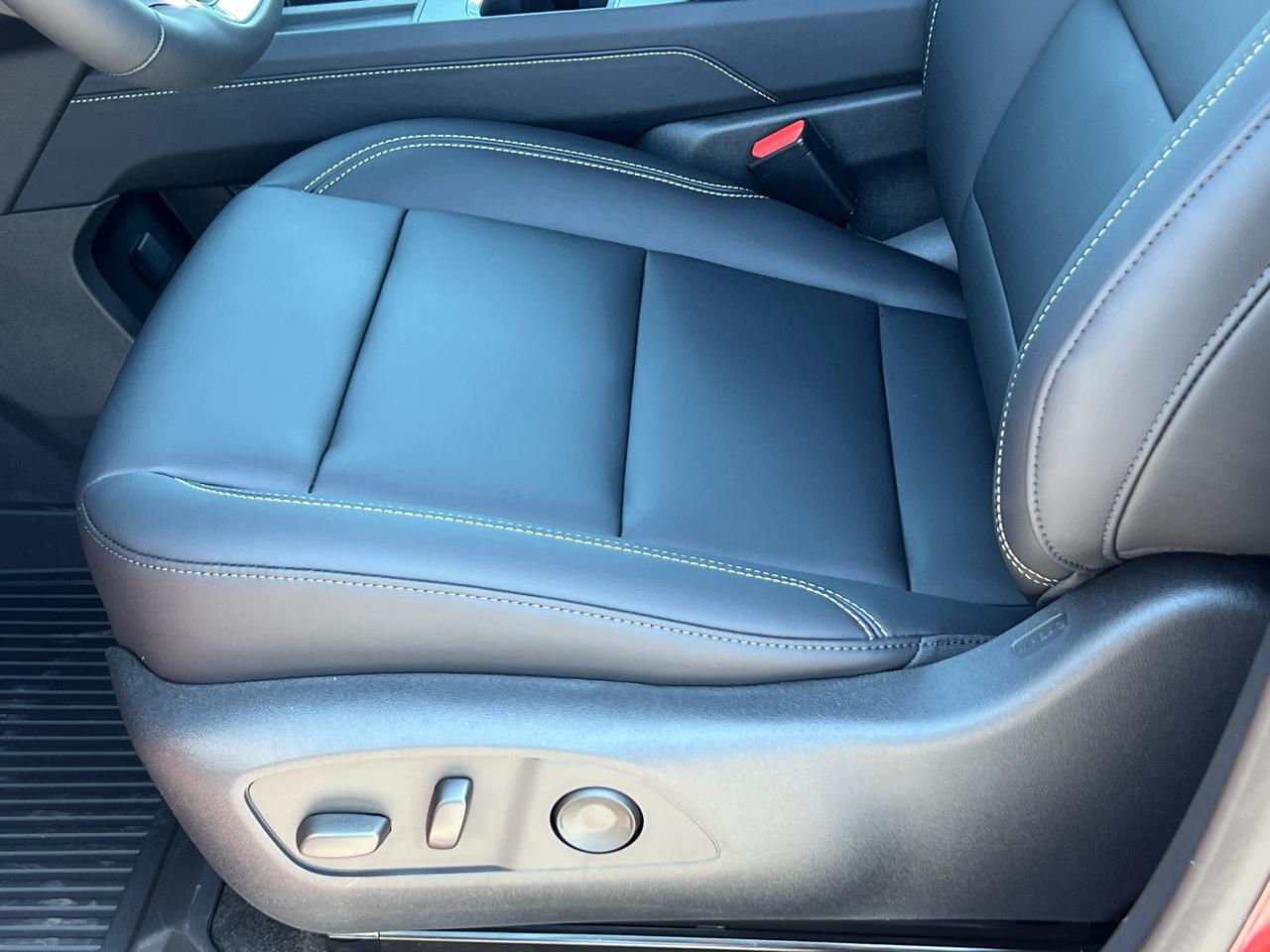 2025 GMC Acadia Elevation Hagerstown MD