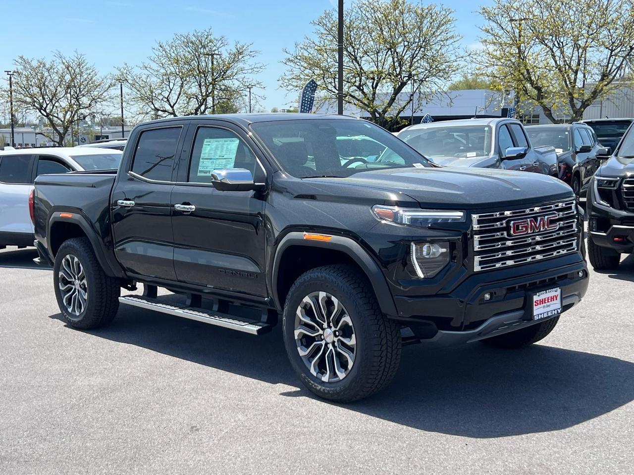 2025 GMC Canyon Denali