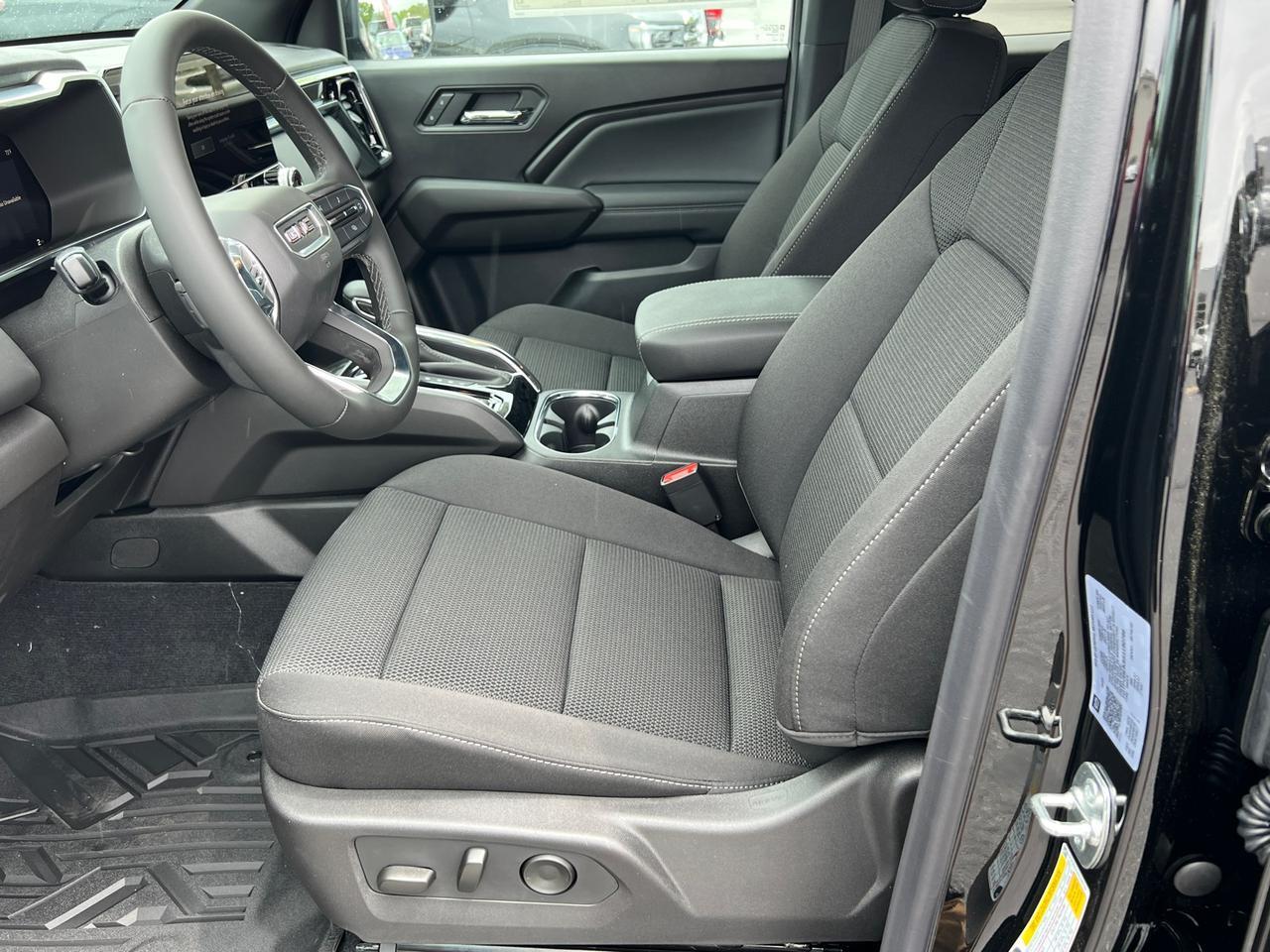 2025 GMC Canyon Elevation Hagerstown MD