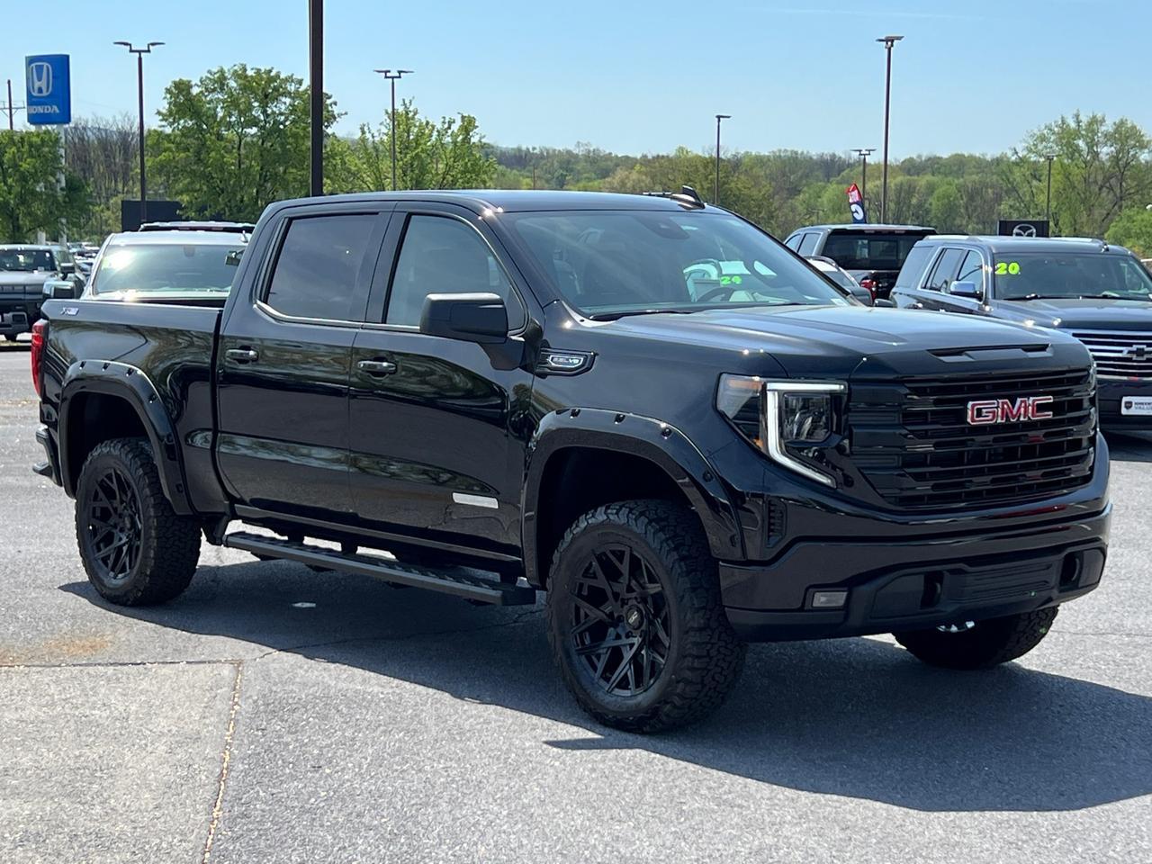 2025 GMC Sierra 1500 Elevation
