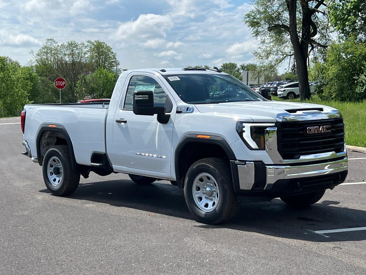 2025 GMC Sierra 2500HD Pro