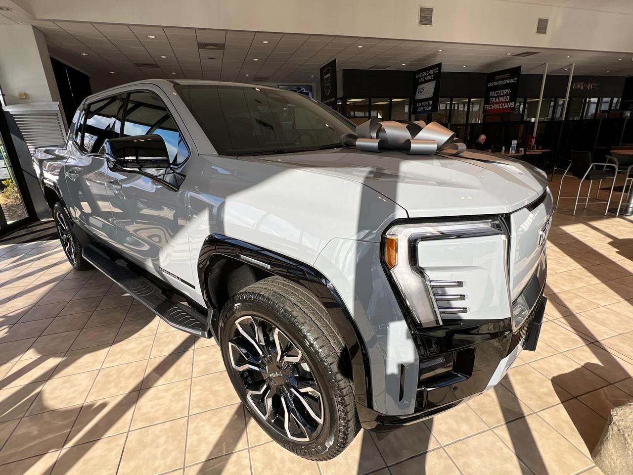 2025 GMC Sierra EV Denali