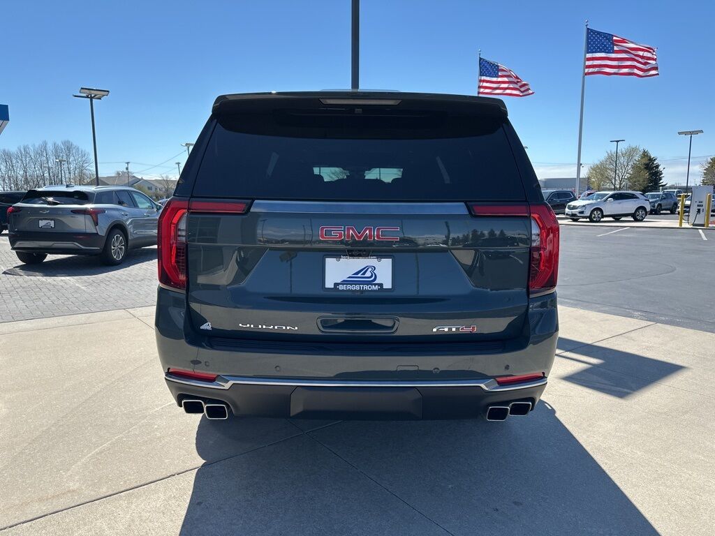 2025 GMC Yukon XL AT4 Manitowoc WI