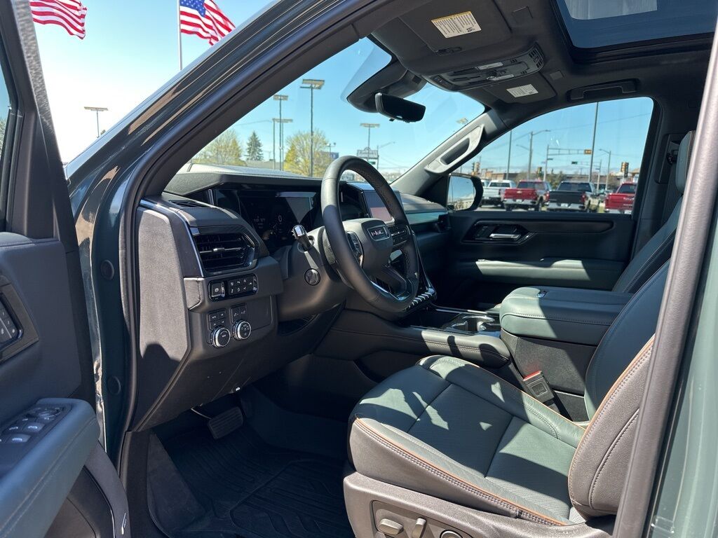 2025 GMC Yukon XL AT4 Manitowoc WI