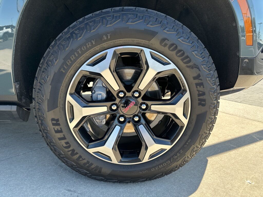 2025 GMC Yukon XL AT4 Manitowoc WI