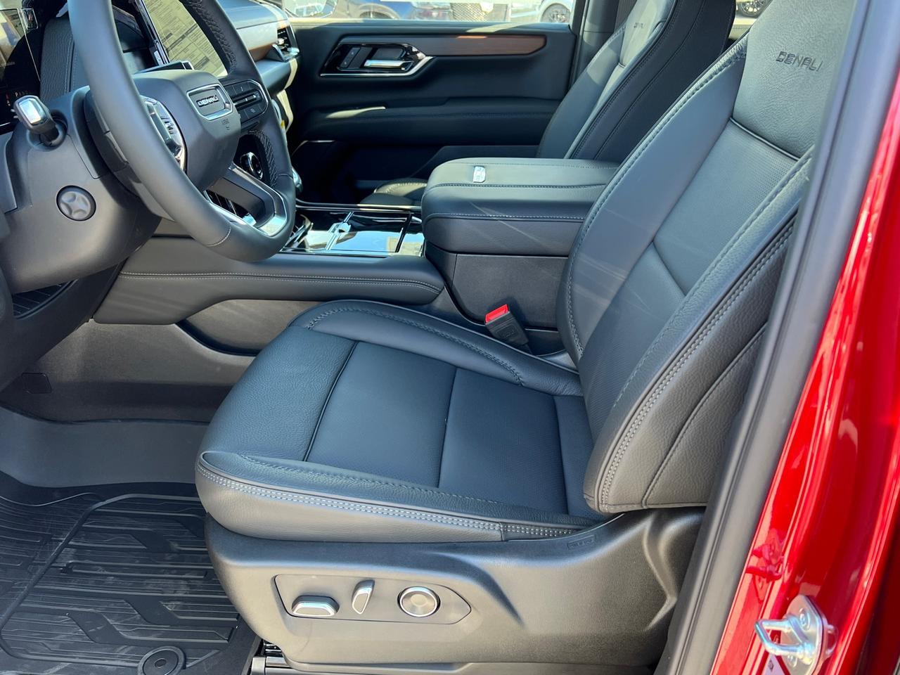 2025 GMC Yukon XL Denali Hagerstown MD