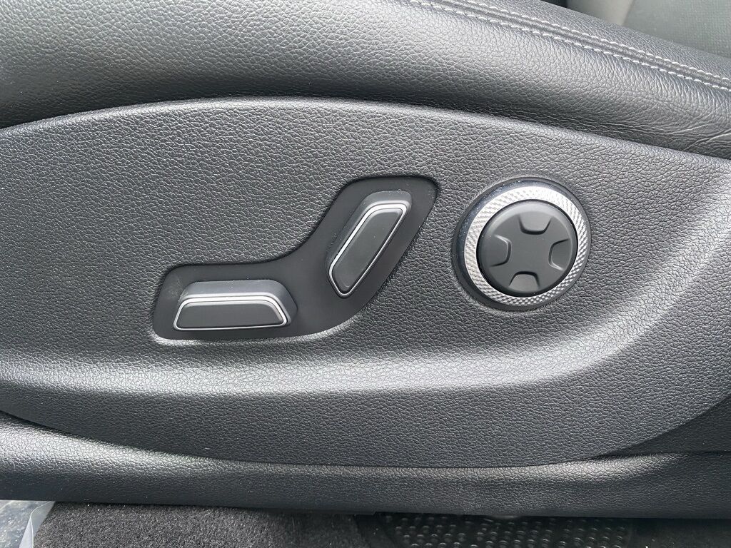 2025 Genesis GV70 3.5T Sport Green Bay WI