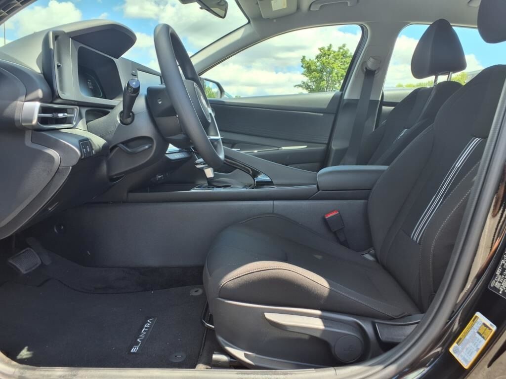 2025 Hyundai Elantra Hybrid Blue Waldorf MD