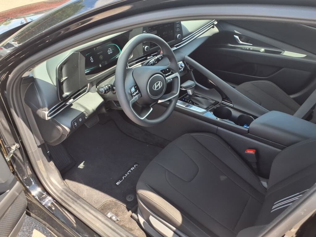 2025 Hyundai Elantra Hybrid Blue Waldorf MD