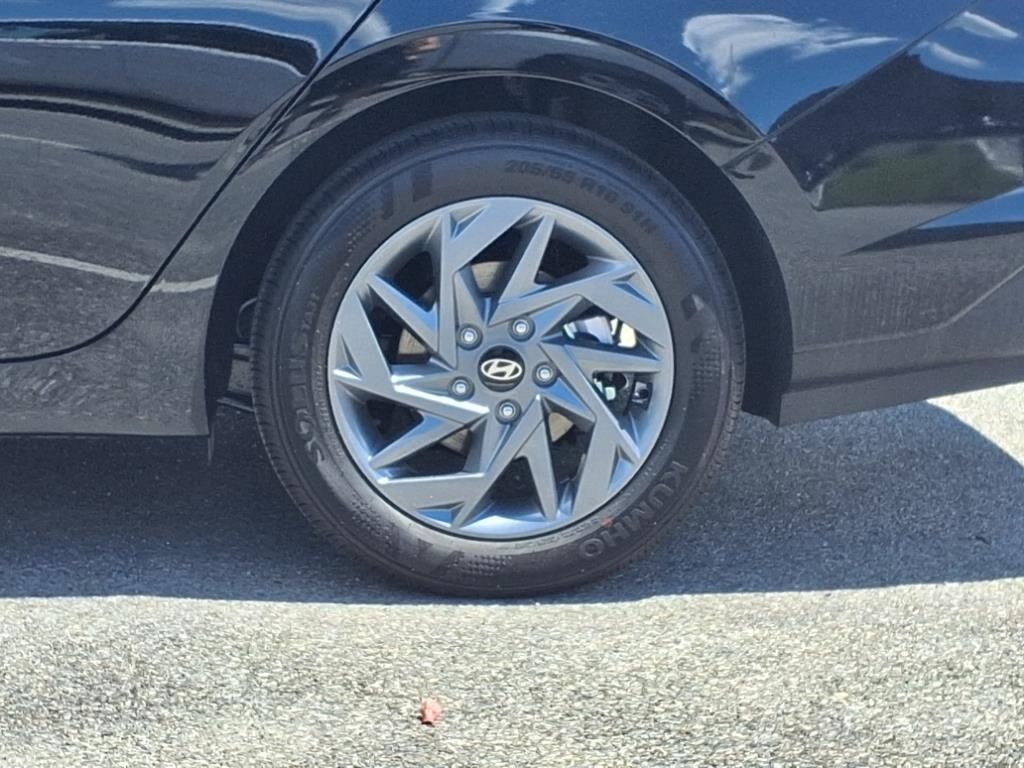 2025 Hyundai Elantra Hybrid Blue Waldorf MD