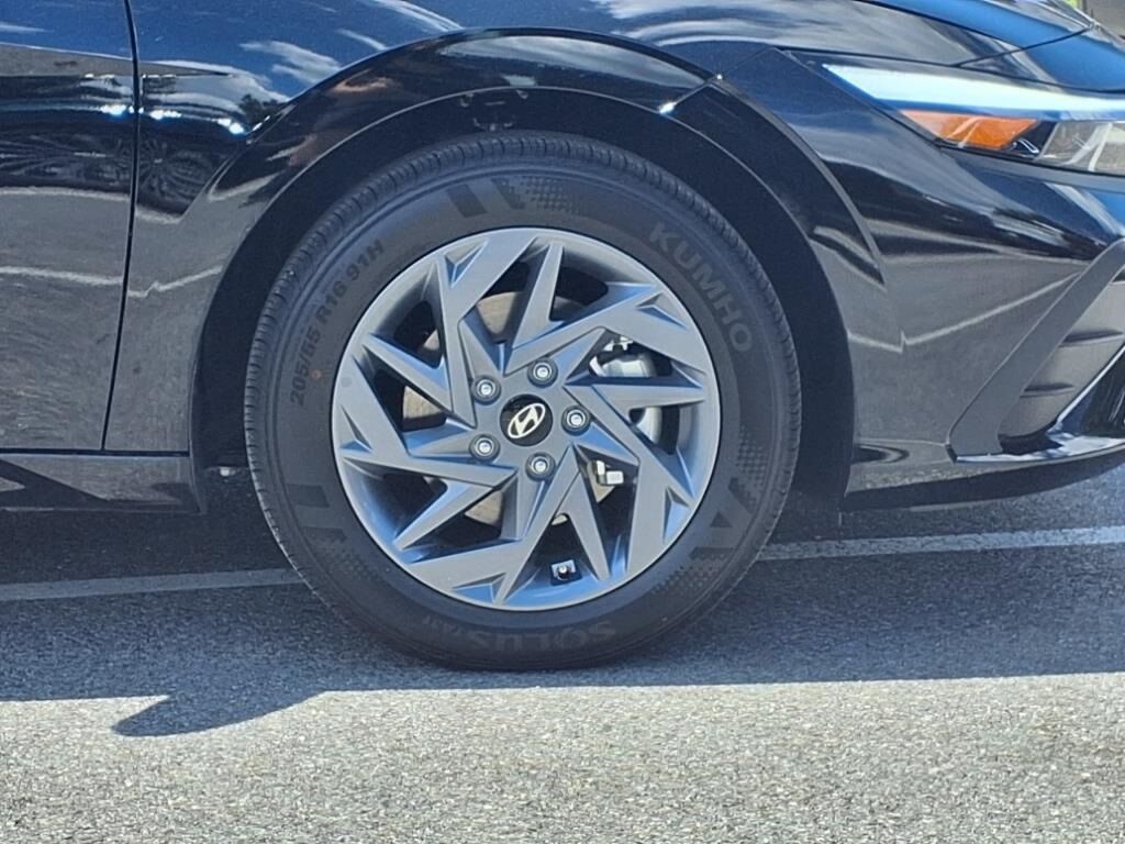 2025 Hyundai Elantra Hybrid Blue Waldorf MD