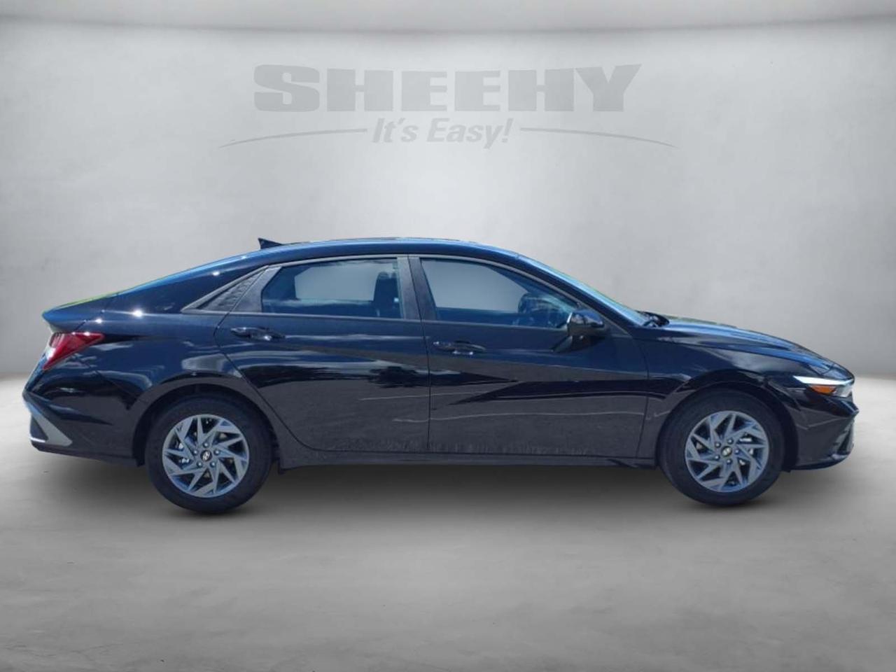 2025 Hyundai Elantra Hybrid Blue Waldorf MD