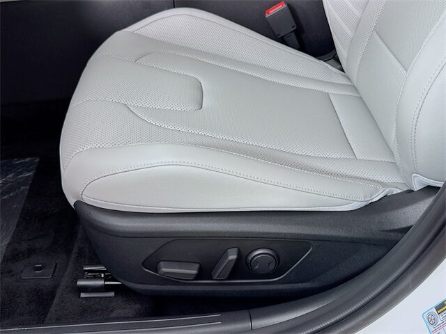 2025 Hyundai Elantra Hybrid Limited Quincy MA