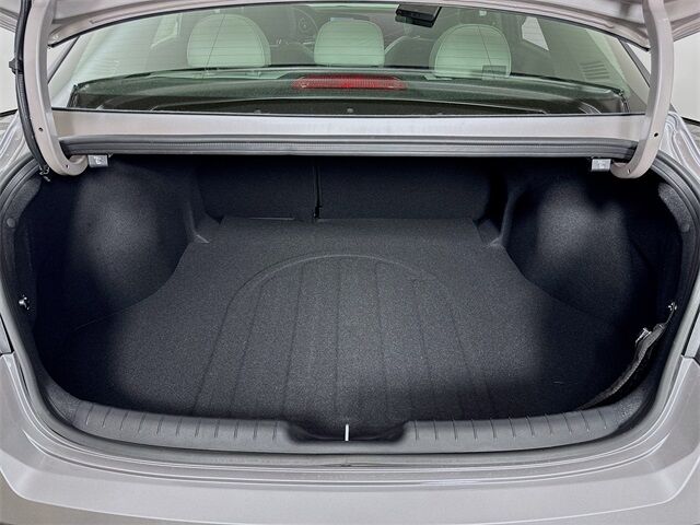 2025 Hyundai Elantra Hybrid Limited Quincy MA