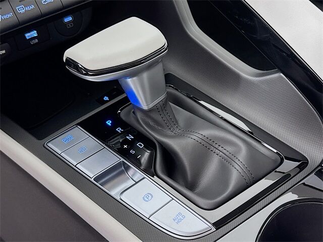 2025 Hyundai Elantra Hybrid Limited Quincy MA
