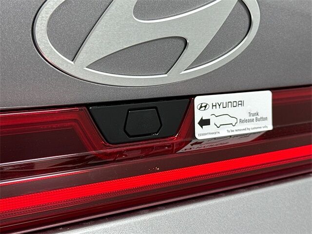 2025 Hyundai Elantra Hybrid Limited Quincy MA
