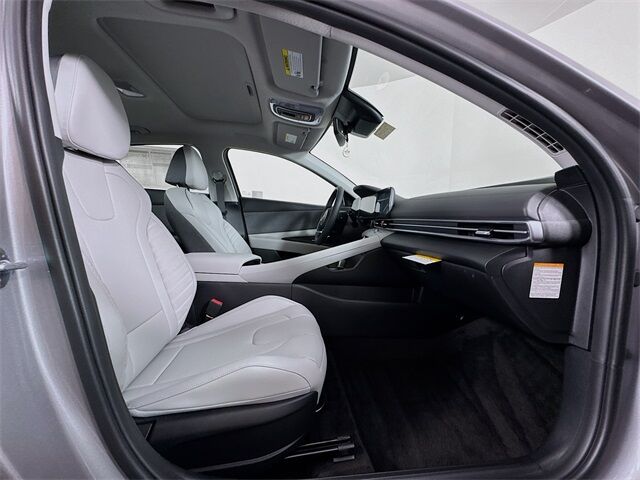 2025 Hyundai Elantra Hybrid Limited Quincy MA