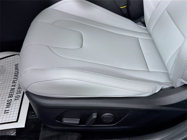 2025 Hyundai Elantra Hybrid Limited Quincy MA