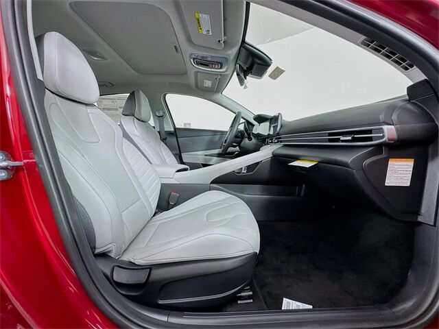 2025 Hyundai Elantra Hybrid Limited Quincy MA